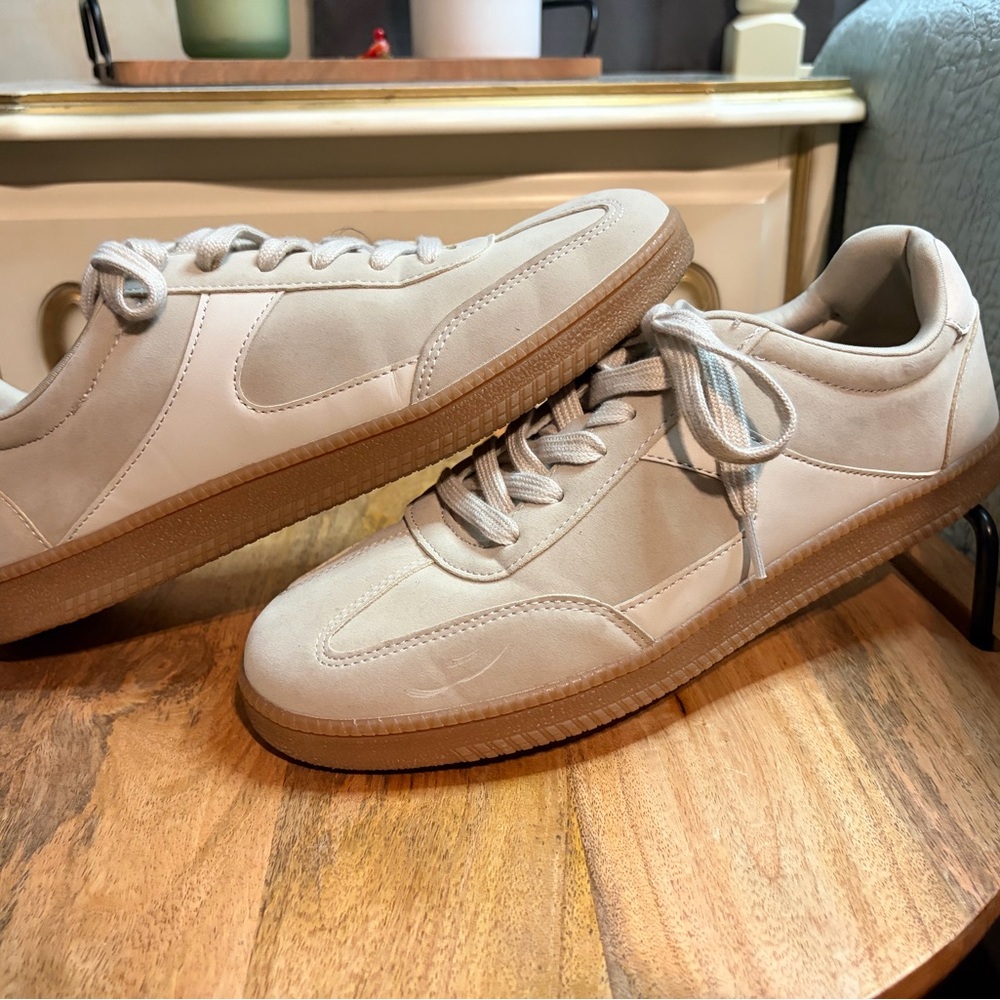 No Boundaries Beige Women's Sneakers